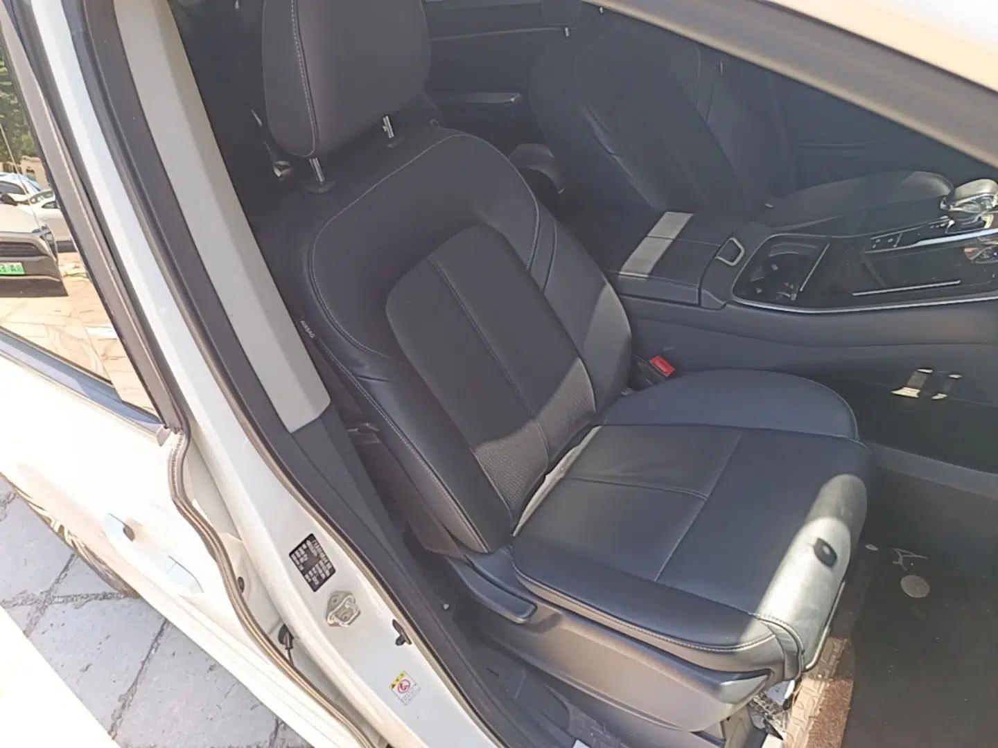 GAC Trumpchi M8 2021 Lingxiu Series 390T Deluxe Edition — миниатюра 19