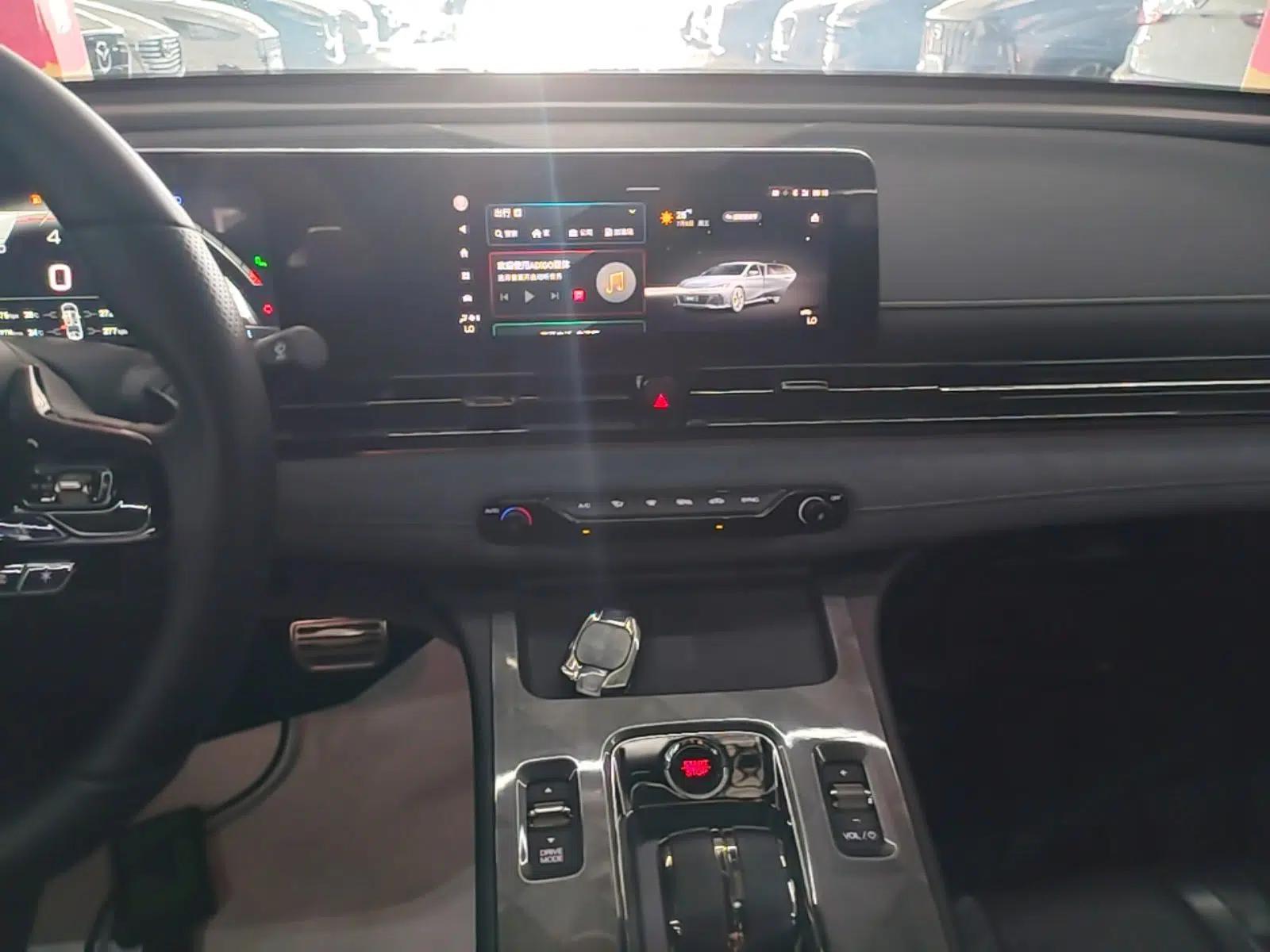 GAC Trumpchi EMPOW 2024 400T Automatic Yingbao R MAX Edition — миниатюра 15