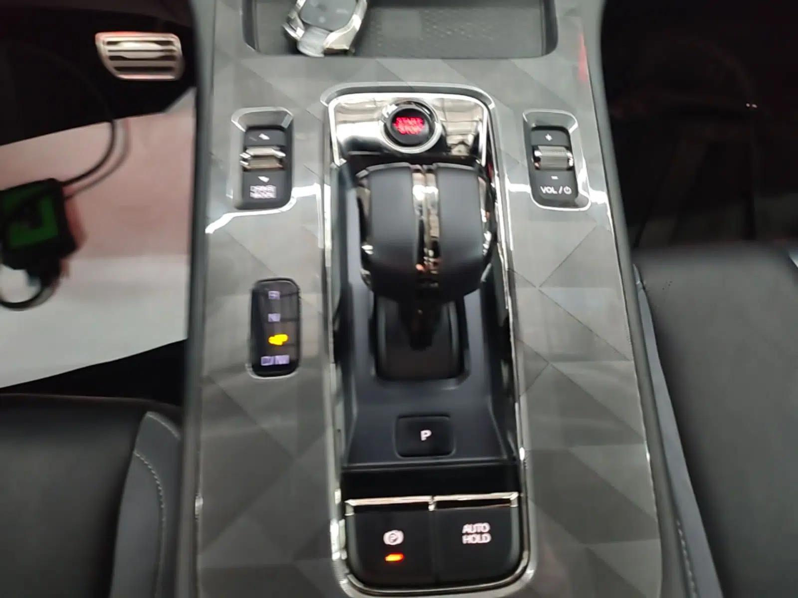 GAC Trumpchi EMPOW 2024 400T Automatic Yingbao R MAX Edition — миниатюра 16