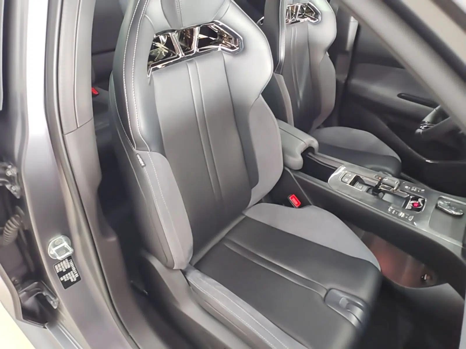 GAC Trumpchi EMPOW 2024 400T Automatic Yingbao R MAX Edition — миниатюра 19