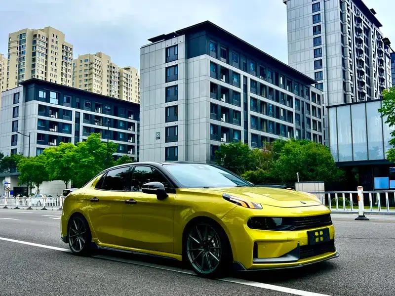 Lynk & Co 03 2020 03+ 2.0TD Automatic Wind Chaser Edition — миниатюра 3