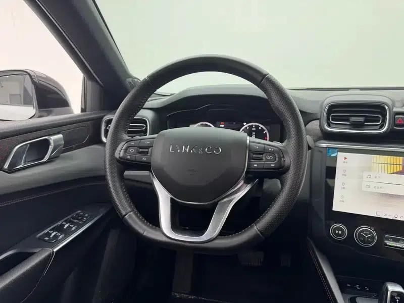 Lynk & Co 03 2019 Facelift 1.5TD DCT Sport Edition — миниатюра 16