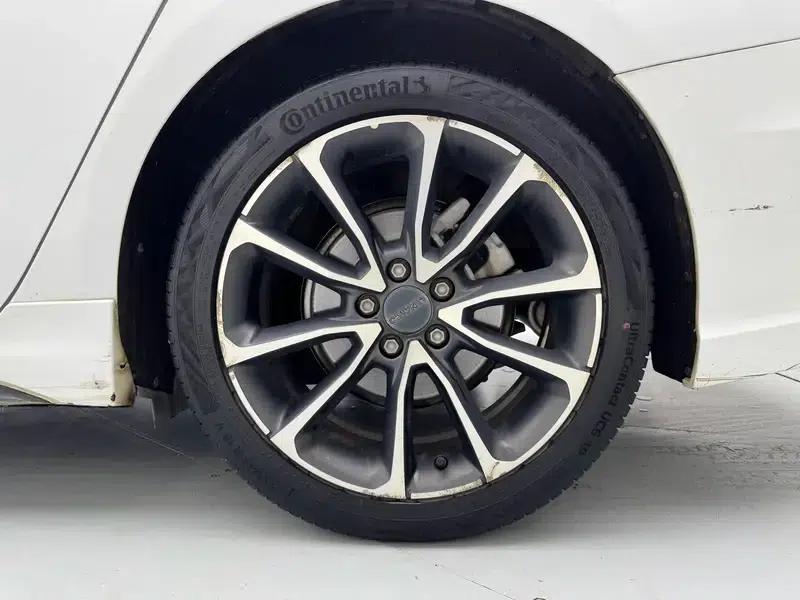 Lynk & Co 03 2019 Facelift 1.5TD DCT Sport Edition — миниатюра 9
