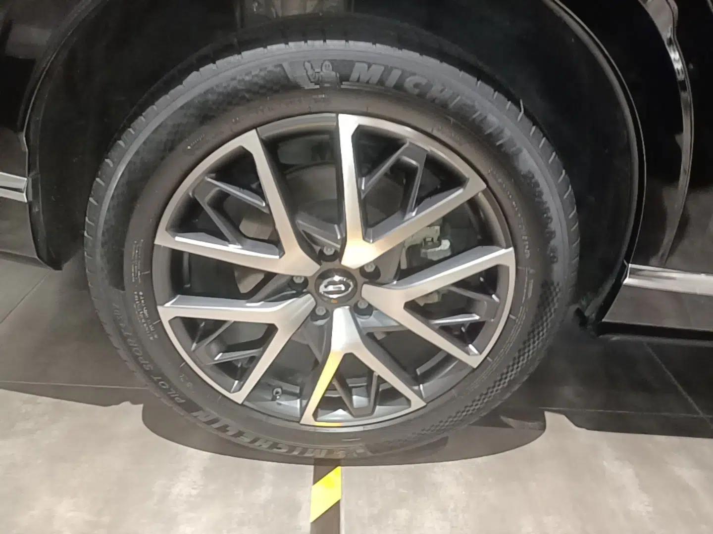 GAC Trumpchi GS8 2022 Double-Energy Series 2.0TM Two-Wheel Drive Prestige Edition (6 Seats) — миниатюра 11