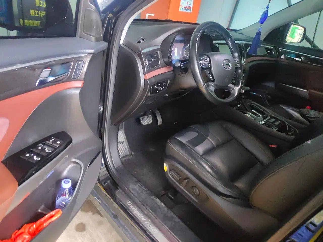 GAC Trumpchi GS8 2017 320T Two-Wheel Drive Luxury Smart Connectivity Version (7 Seats) — миниатюра 16