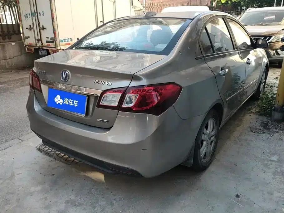 Yuexiang V5 2012 1.5L Manual Dream Edition — миниатюра 3