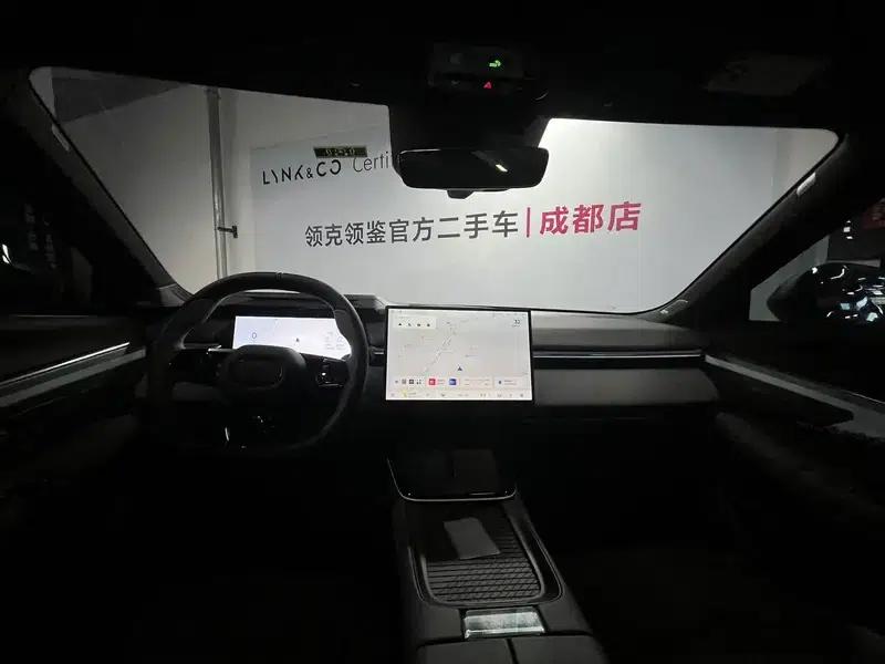 Lynk & Co 08 EM-P 2023 Model, 120km Long Range Halo — миниатюра 11