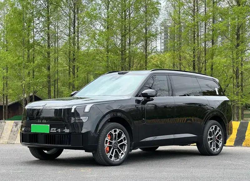 Lynk & Co 900 2025 1.5T Ultra Six-Seater — миниатюра 1