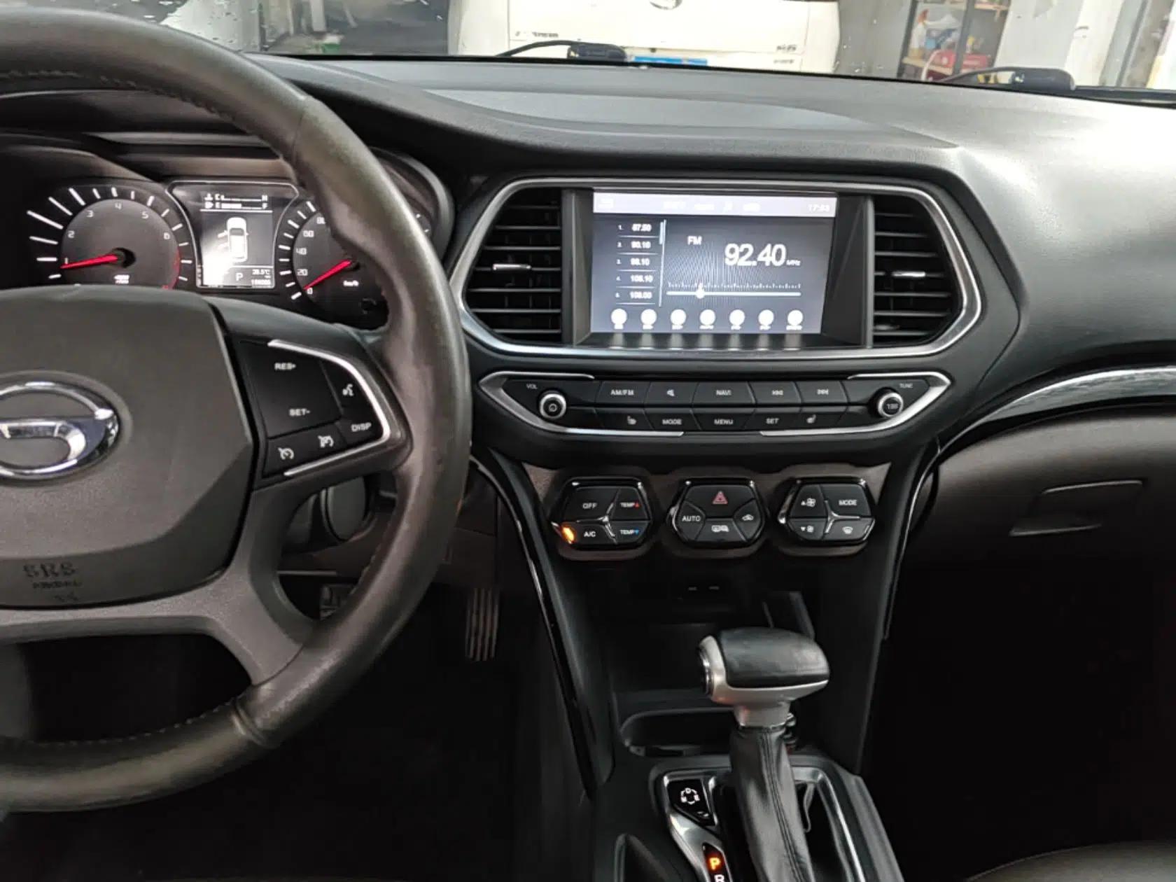 GAC Trumpchi GS4 2017 235T Automatic Two-Wheel Drive Luxury Smart Connectivity Version — миниатюра 15