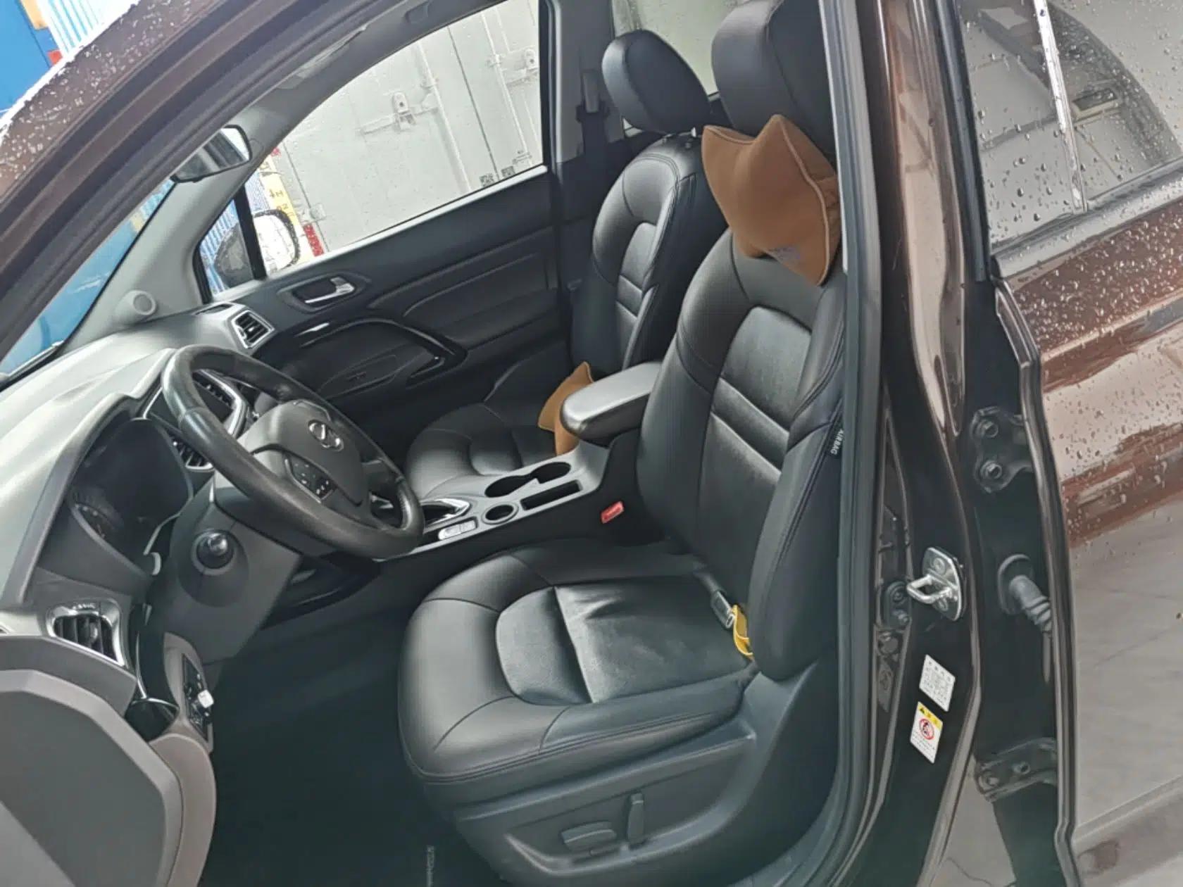 GAC Trumpchi GS4 2017 235T Automatic Two-Wheel Drive Luxury Smart Connectivity Version — миниатюра 17