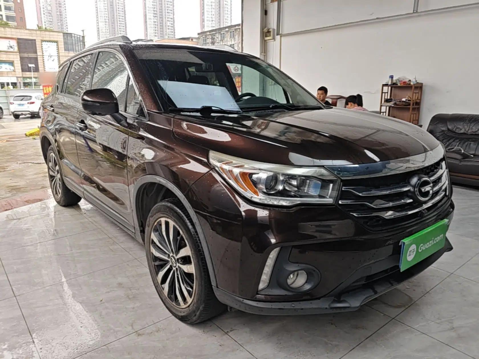 GAC Trumpchi GS4 2017 235T Automatic Two-Wheel Drive Luxury Smart Connectivity Version — миниатюра 3