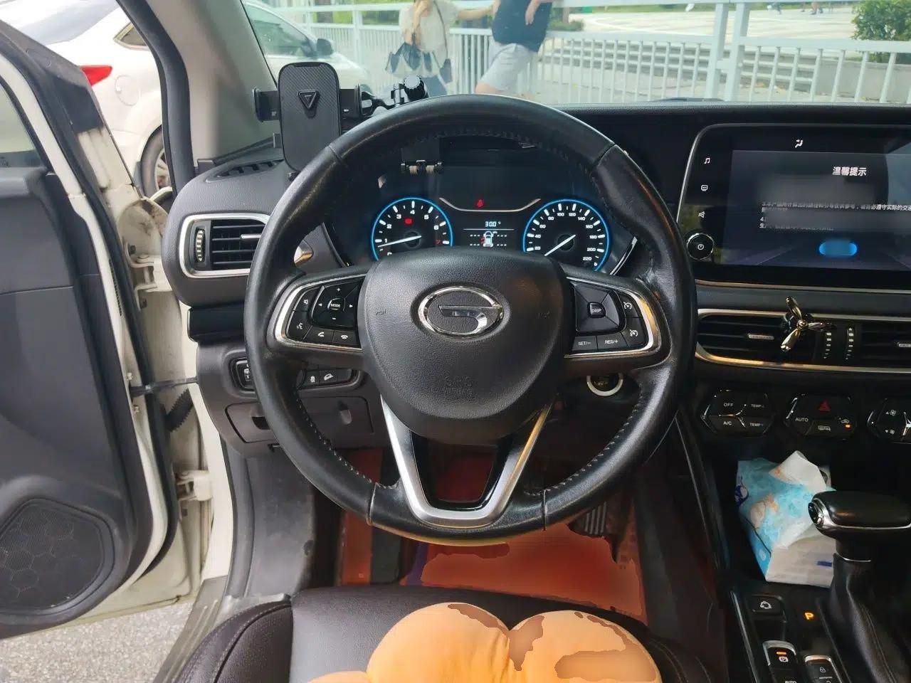 GAC Trumpchi GS4 2018 235T Automatic Two-Wheel Drive Luxury Smart Connectivity Millionth Anniversary Edition — миниатюра 10