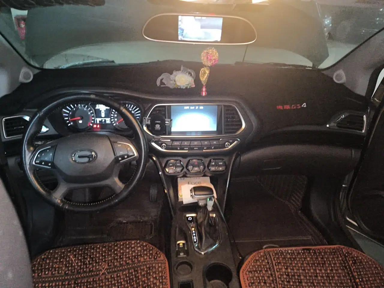 GAC Trumpchi GS4 2017 235T Automatic Two-Wheel Drive Luxury Smart Connectivity Version — миниатюра 9