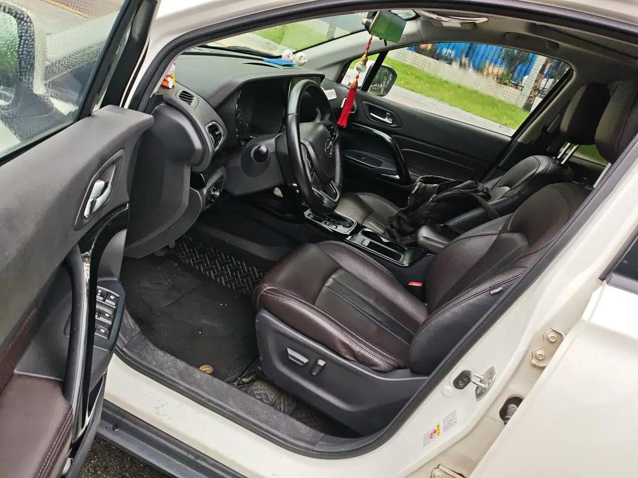 GAC Trumpchi GS4 2018 235T Automatic Two-Wheel Drive Luxury Smart Connectivity Version — миниатюра 16