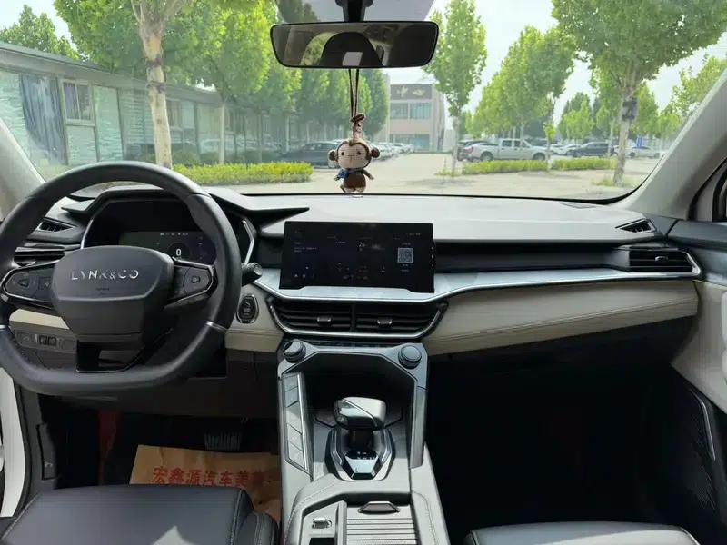 Lynk & Co 06 EM-P 2021 Model 84KM Range Pro — миниатюра 7