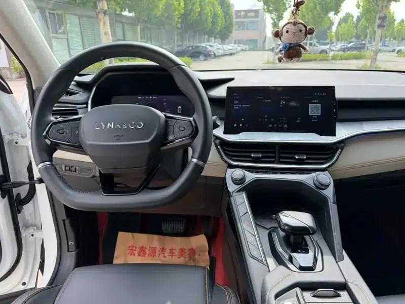 Lynk & Co 06 EM-P 2021 Model 84KM Range Pro — миниатюра 8