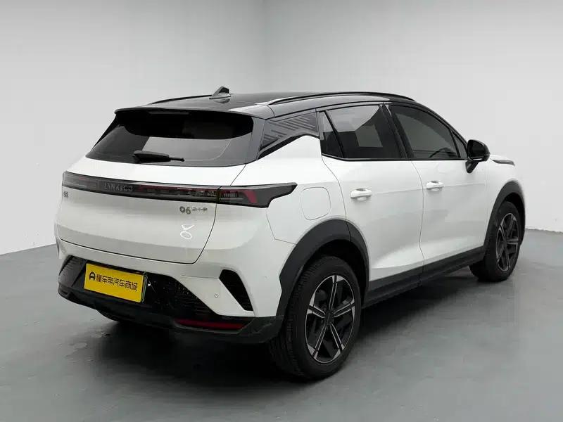 Lynk & Co 06 EM-P 2024 Model, EM-P 126km Long Range Halo — миниатюра 7