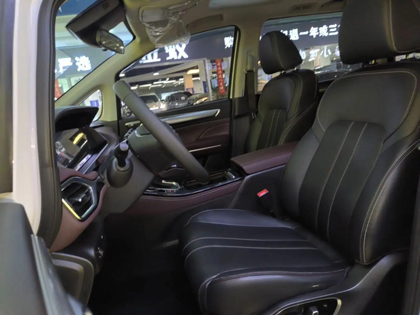 GAC Trumpchi M6 2023 PRO 270T DCT Luxury Edition — миниатюра 17