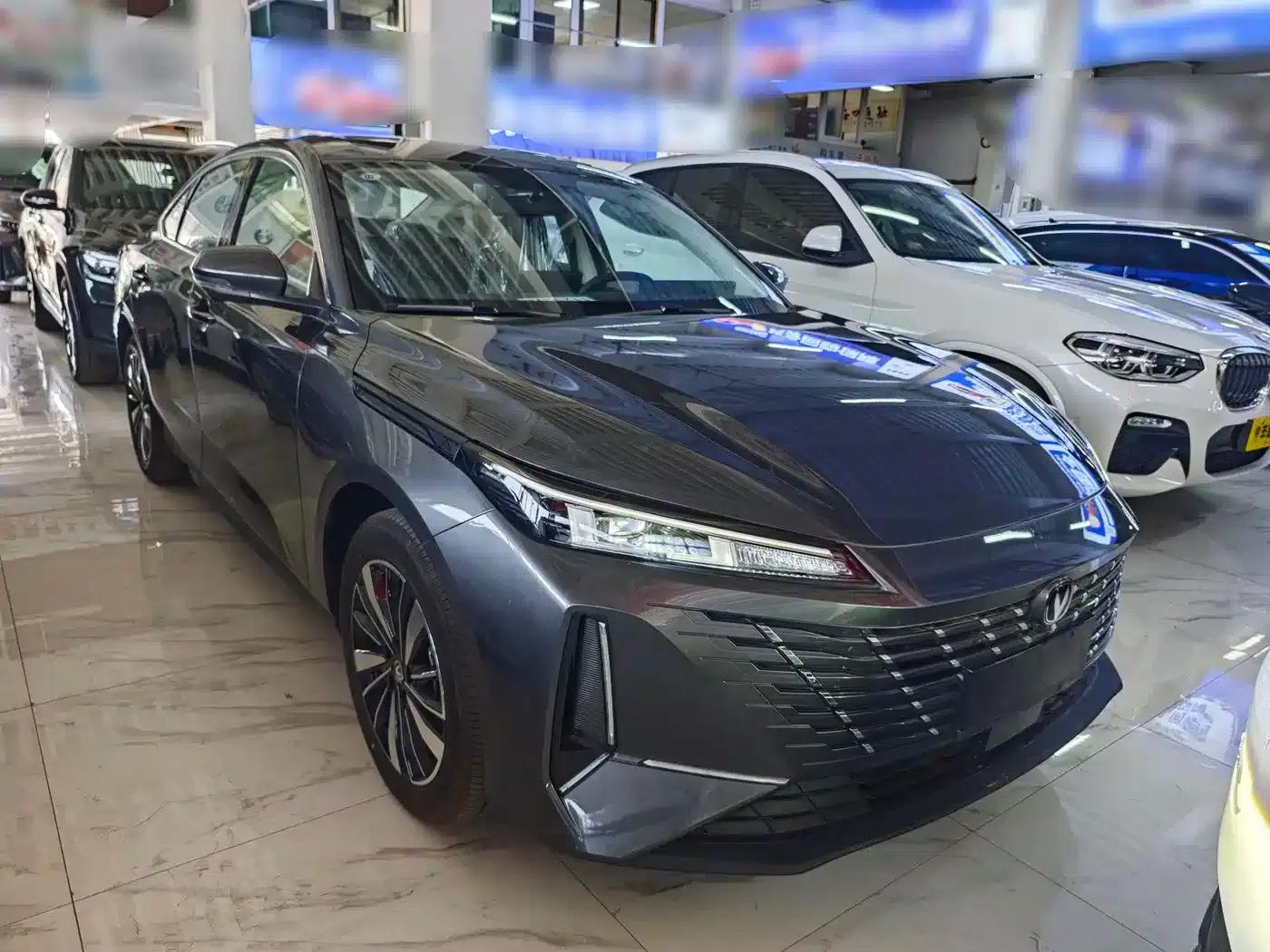 Changan Eado PHEV 2025 Smart Blue Whale 145KM Battleship Edition — миниатюра 2