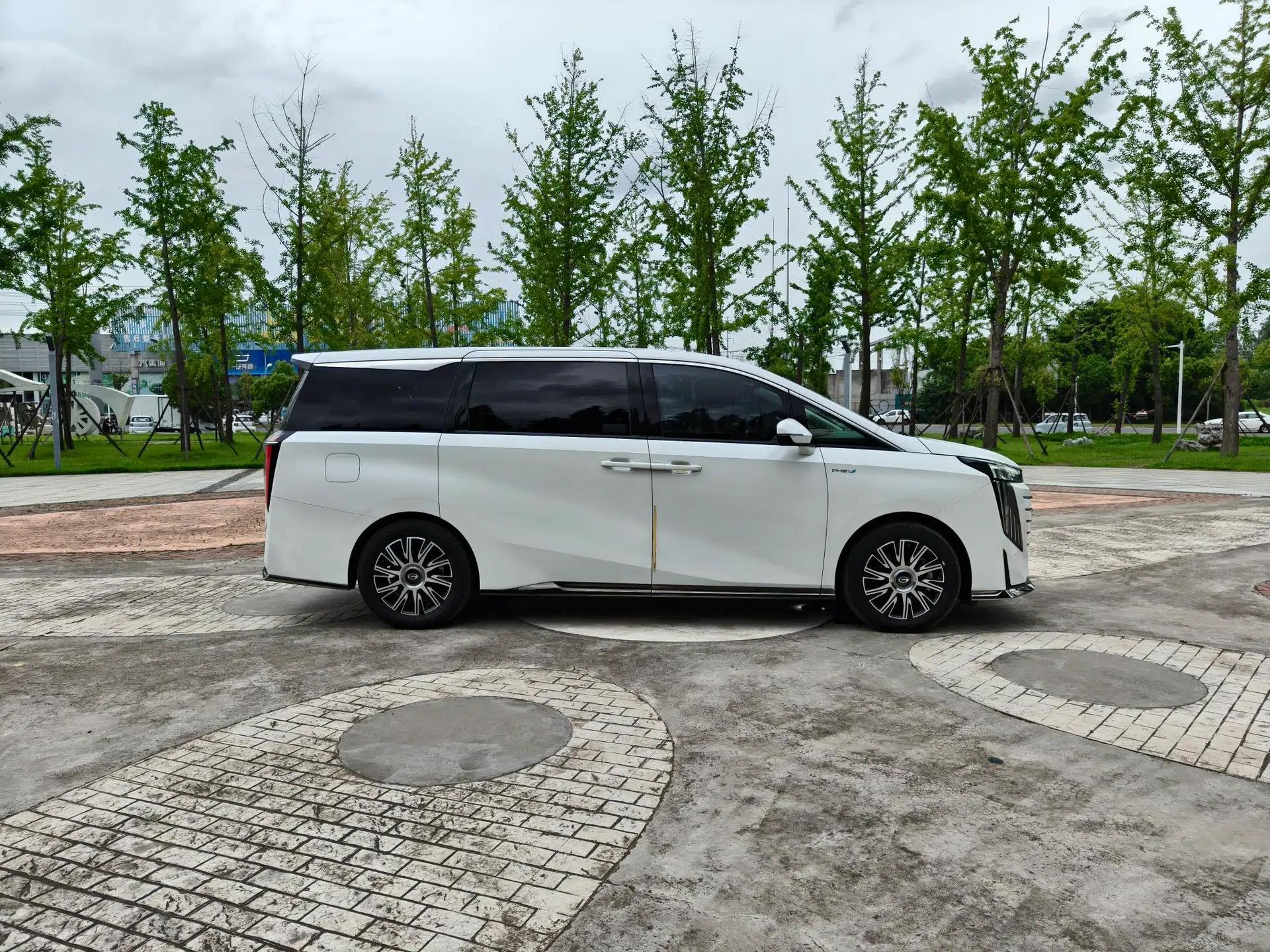 GAC Trumpchi E9 2023 E9 MAX — миниатюра 22