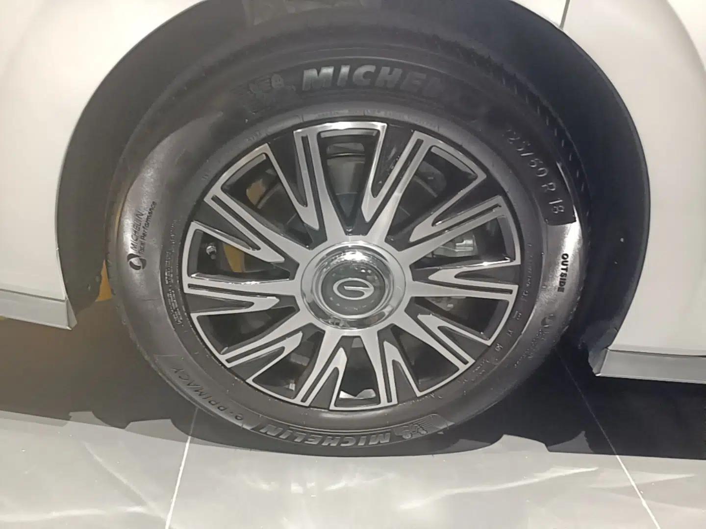 GAC Trumpchi E9 2025 E9 Superfast Charging Champion — миниатюра 11