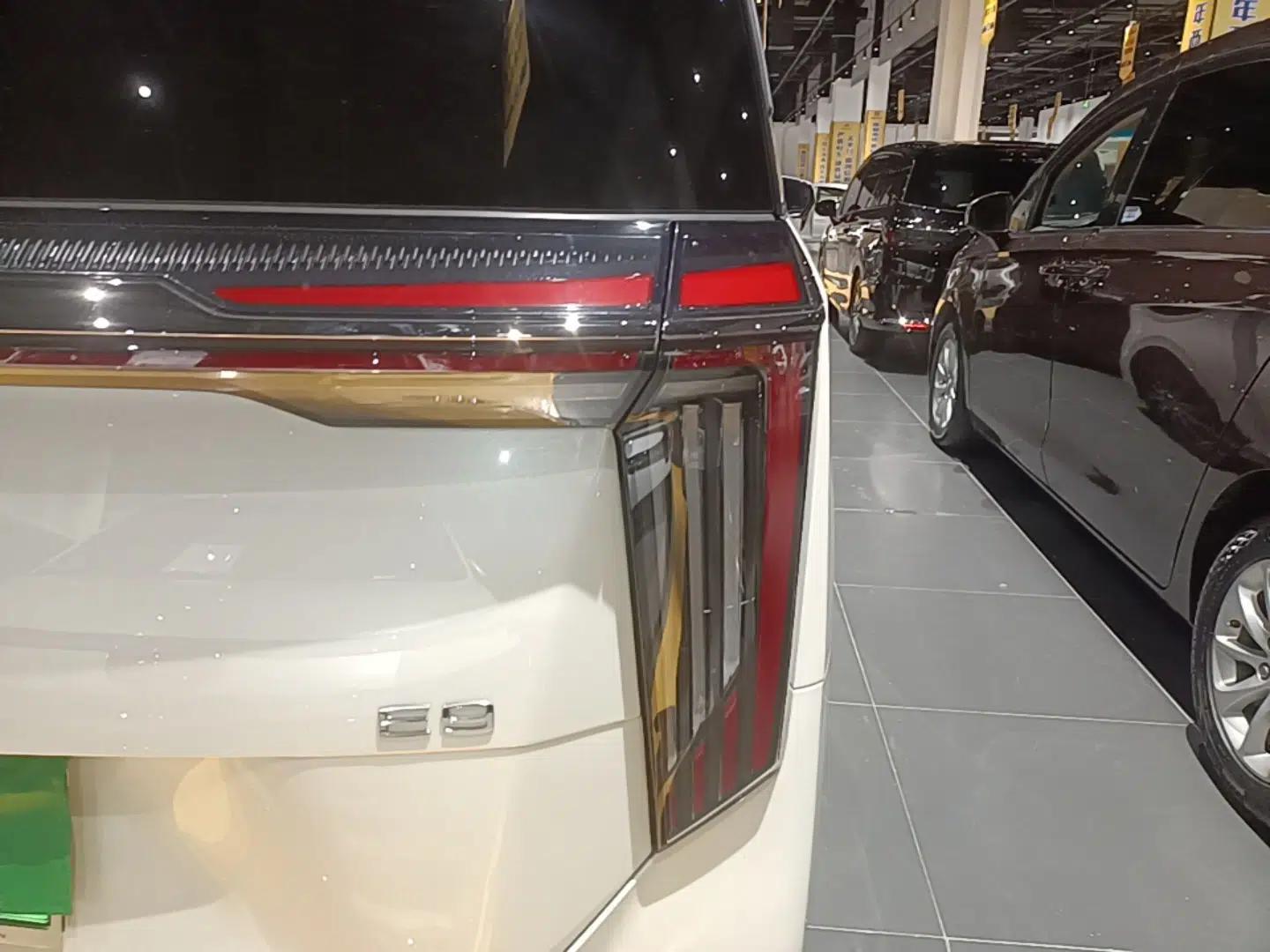 GAC Trumpchi E9 2025 E9 Superfast Charging Champion — миниатюра 9