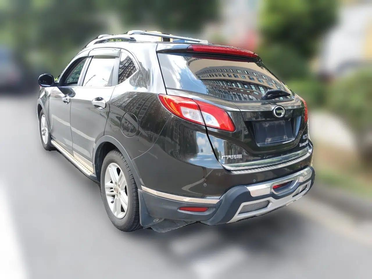 GAC Trumpchi GS5 2014 2.0L Manual Two-Wheel Drive Anniversary Value Edition — миниатюра 4