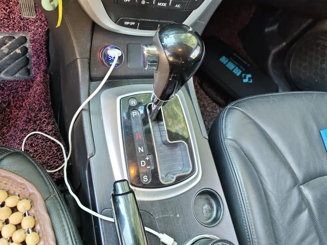 GAC Trumpchi GS5 2013 2.0L Automatic Two-Wheel Drive Light Interior Special Edition — миниатюра 14
