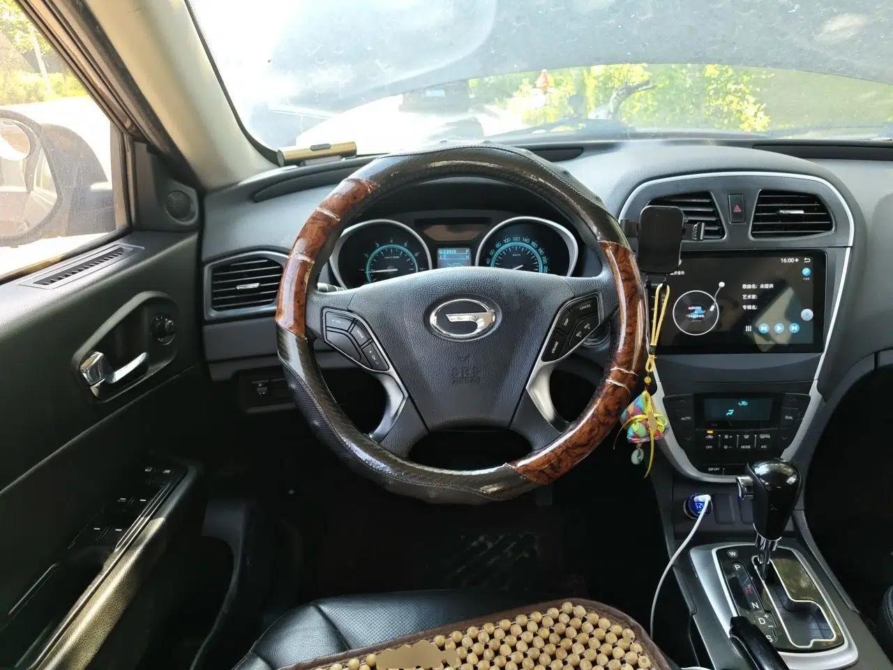GAC Trumpchi GS5 2013 2.0L Automatic Two-Wheel Drive Light Interior Special Edition — миниатюра 10