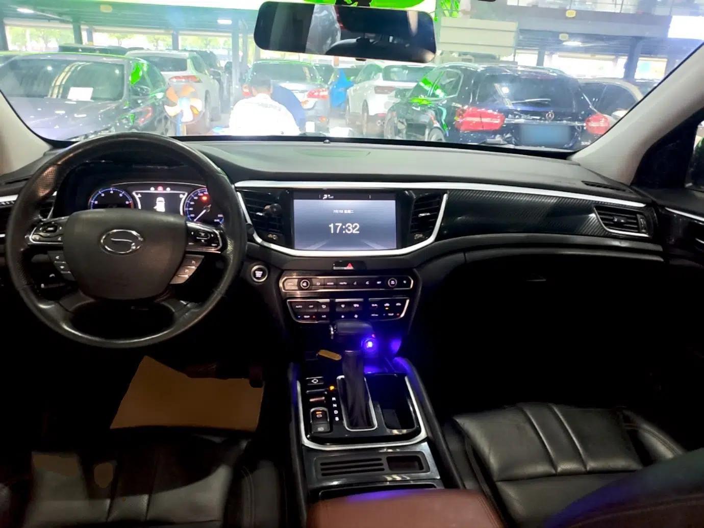 GAC Trumpchi GS7 2017 280T Two-Wheel Drive Luxury Model — миниатюра 18