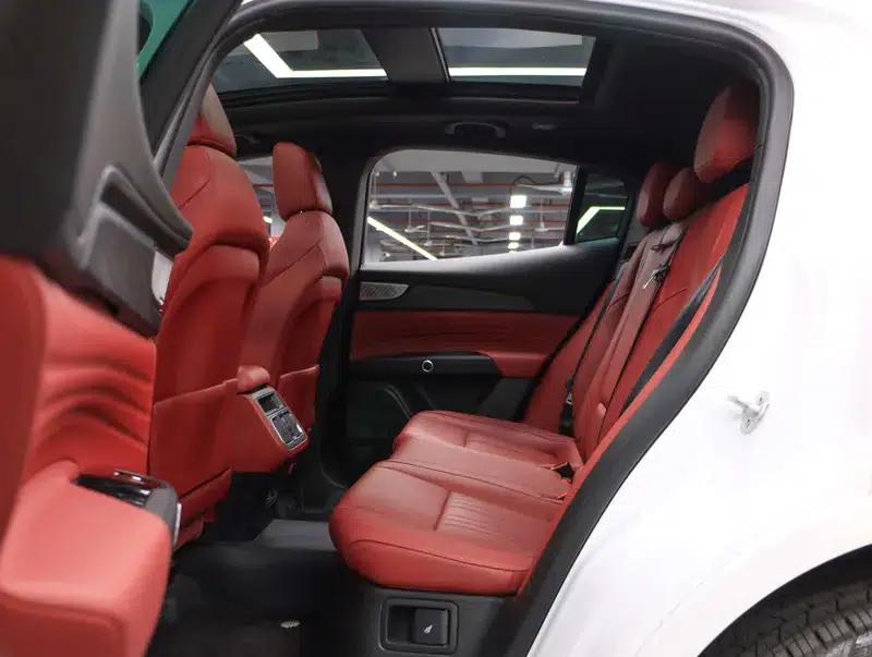 2023 Grecale 2.0T GT — миниатюра 20