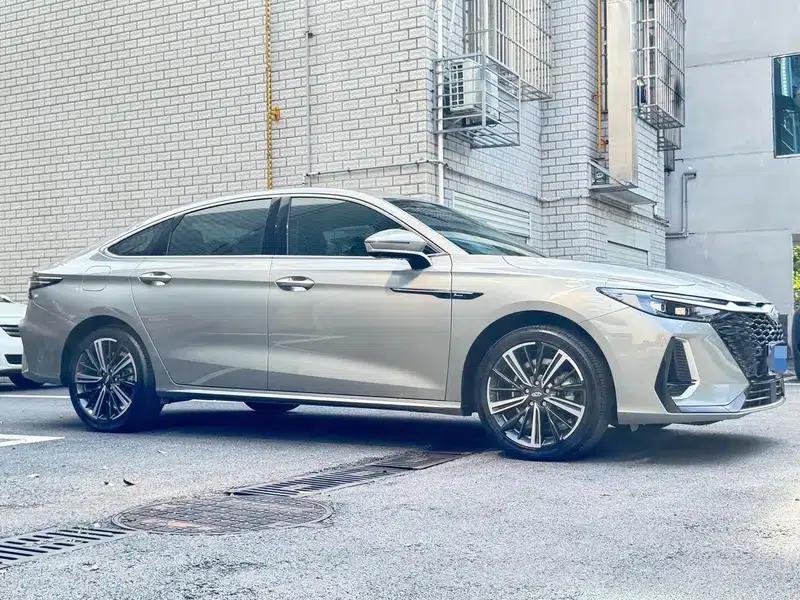 Chery Arrizo 8 2022 1.6TGDI DCT Elegance — миниатюра 3