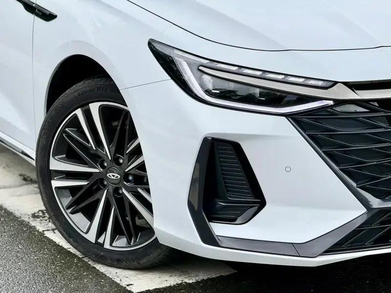 Chery Arrizo 8 2025 2.0T DCT — миниатюра 10