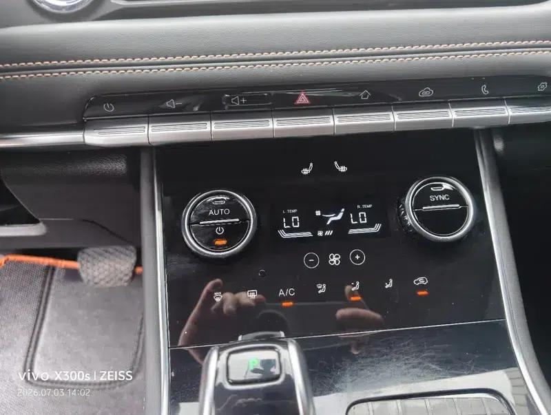 Chery Tiggo 8 2023 230TCI Automatic Advanced Edition — миниатюра 9