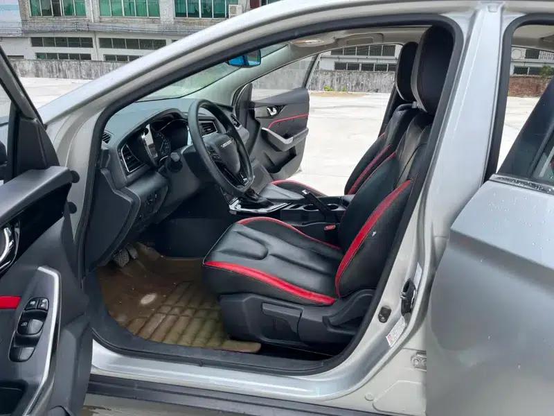 Venucia D60 2018 1.6L CVT Intelligent Elite Edition — миниатюра 19