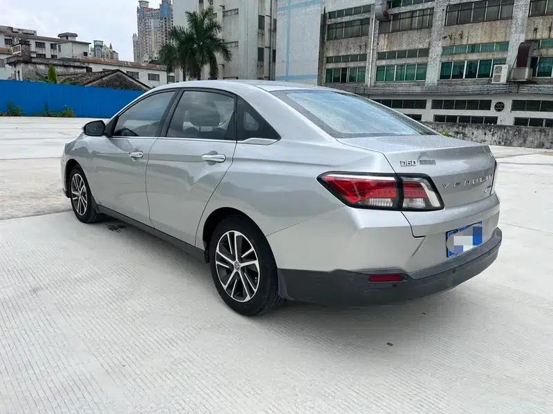 Venucia D60 2018 1.6L CVT Intelligent Elite Edition — миниатюра 4