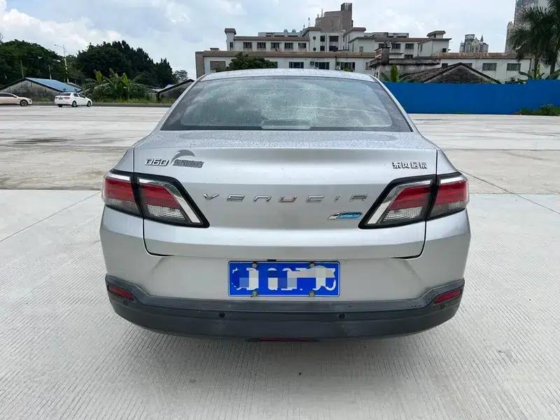 Venucia D60 2018 1.6L CVT Intelligent Elite Edition — миниатюра 5