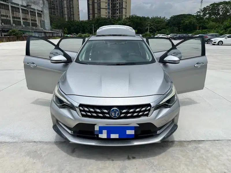 Venucia D60 2018 1.6L CVT Intelligent Elite Edition — миниатюра 8