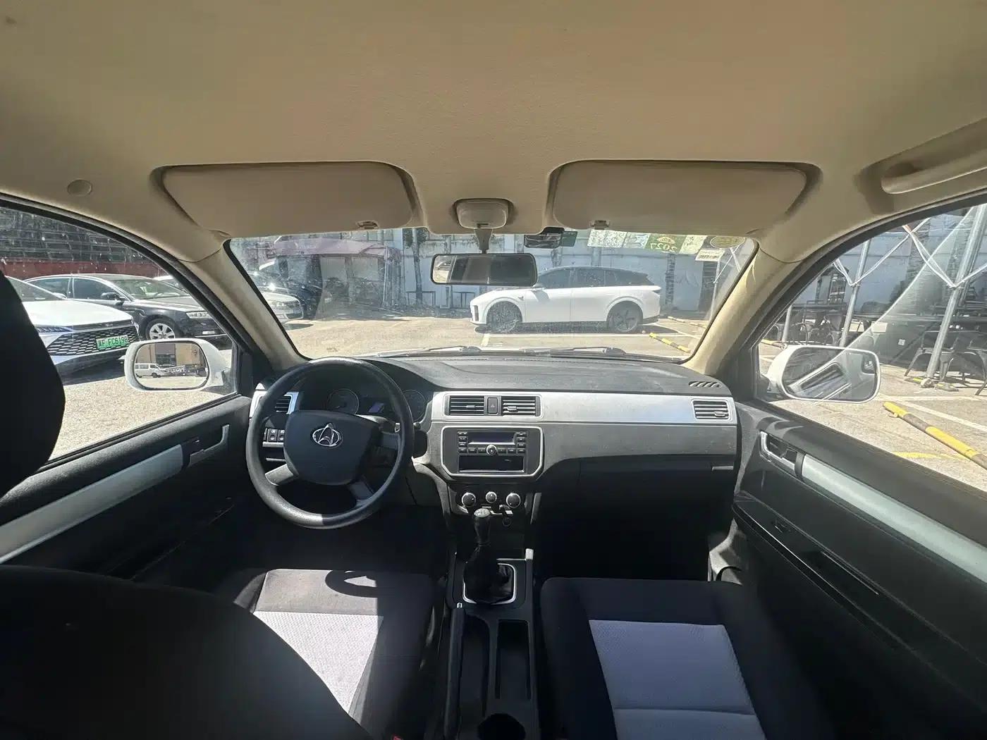 Changan Shenqi F30 2019 1.5L Elite Edition National VI Dual Cab Short Wheelbase DAM15KL — миниатюра 13