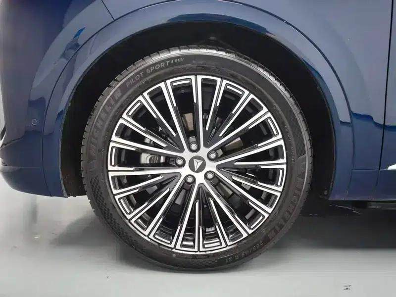 Deep Blue S09 2025 Model, Rear-Wheel Drive Ultra+ — миниатюра 13