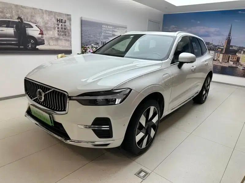 2025 Volvo XC60 PHEV T8 AWD Long Range Smart Luxury Edition — миниатюра 1