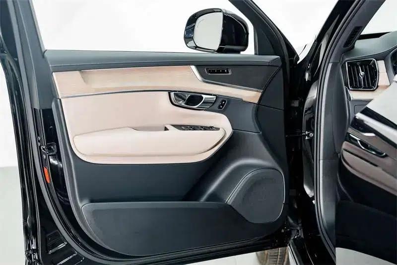 Volvo XC90 PHEV 2025 Facelift E-Drive Hybrid T8 Long Range Smart Luxury Edition 7-Seater — миниатюра 12