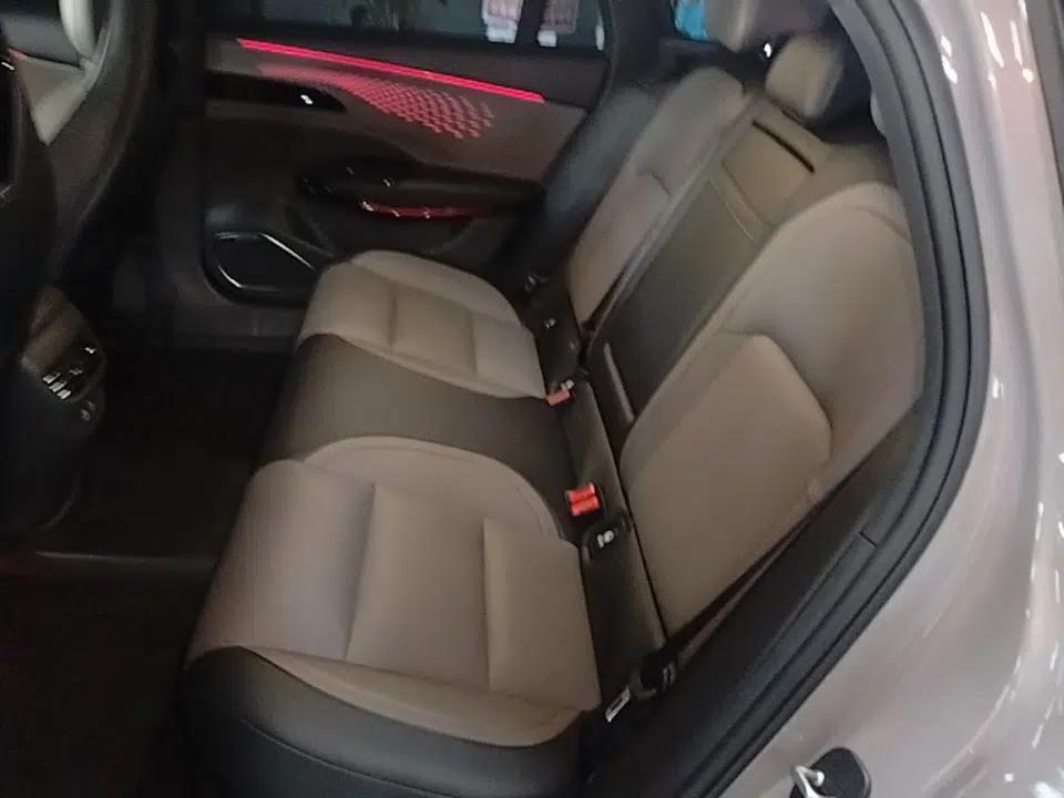 Hongqi EH7 2025 640 All-Wheel Drive Smart Selection Edition — миниатюра 25