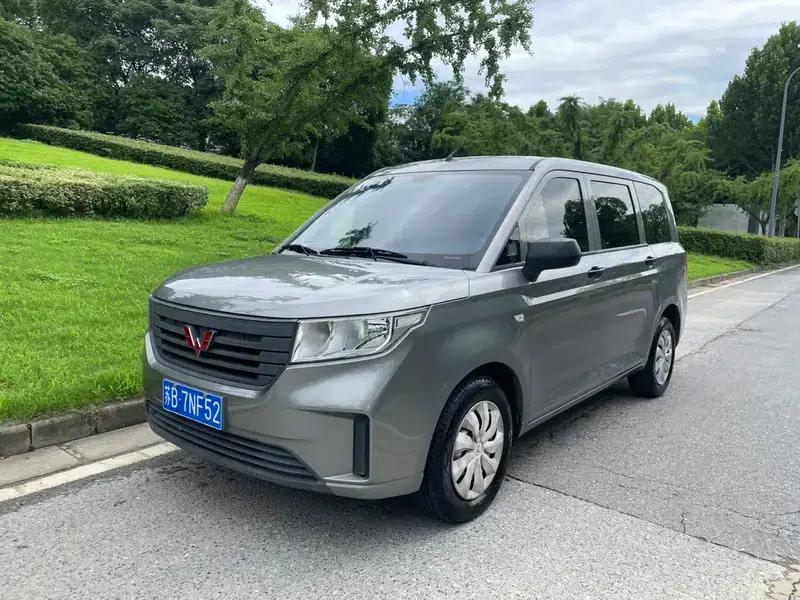 Wuling Hongguang PLUS 2020 1.5T Manual Standard Commercial Vehicle (7 Seats) — миниатюра 1