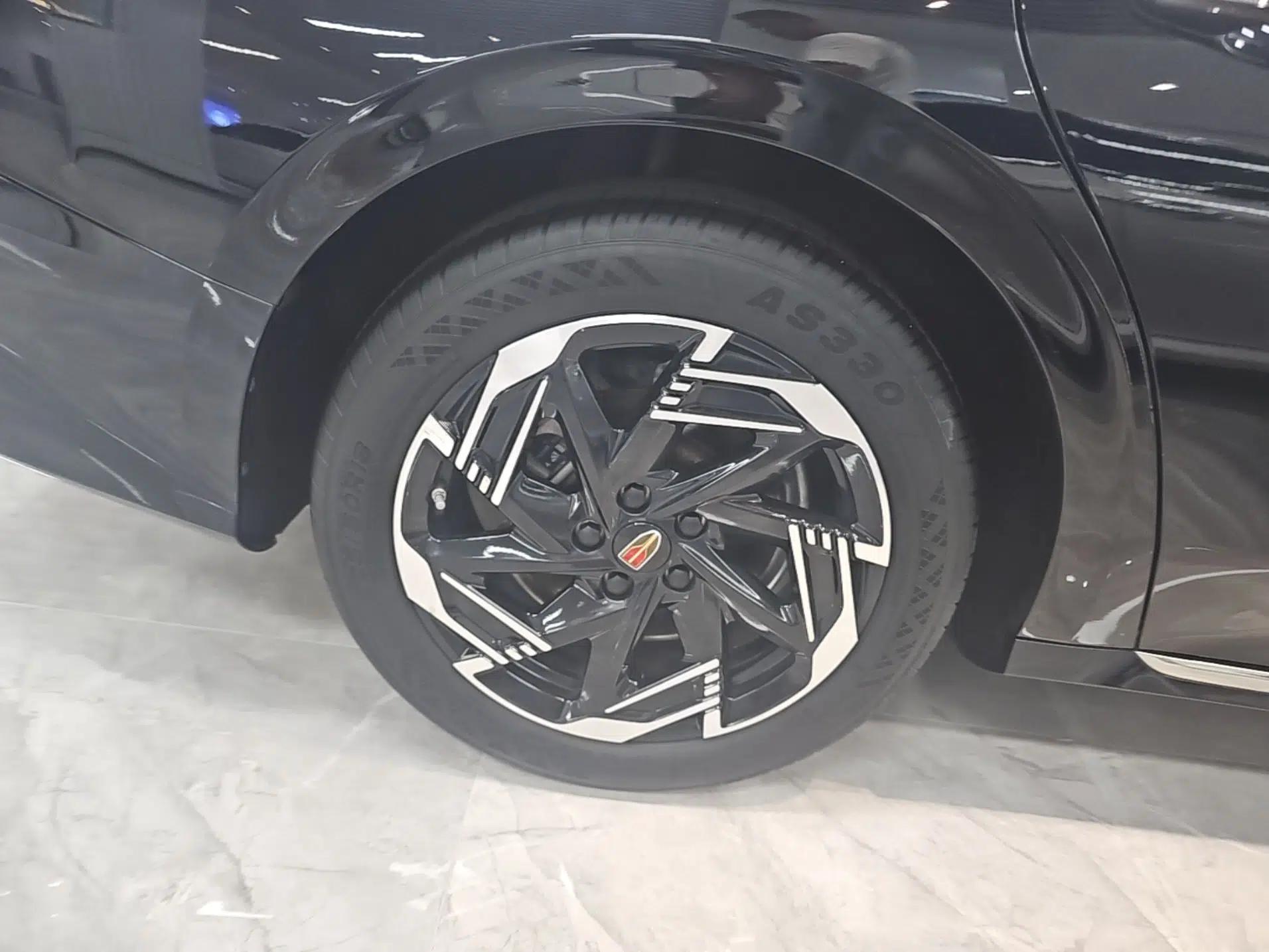 Hongqi H6 2023 2.0T Zhiyi Version — миниатюра 11