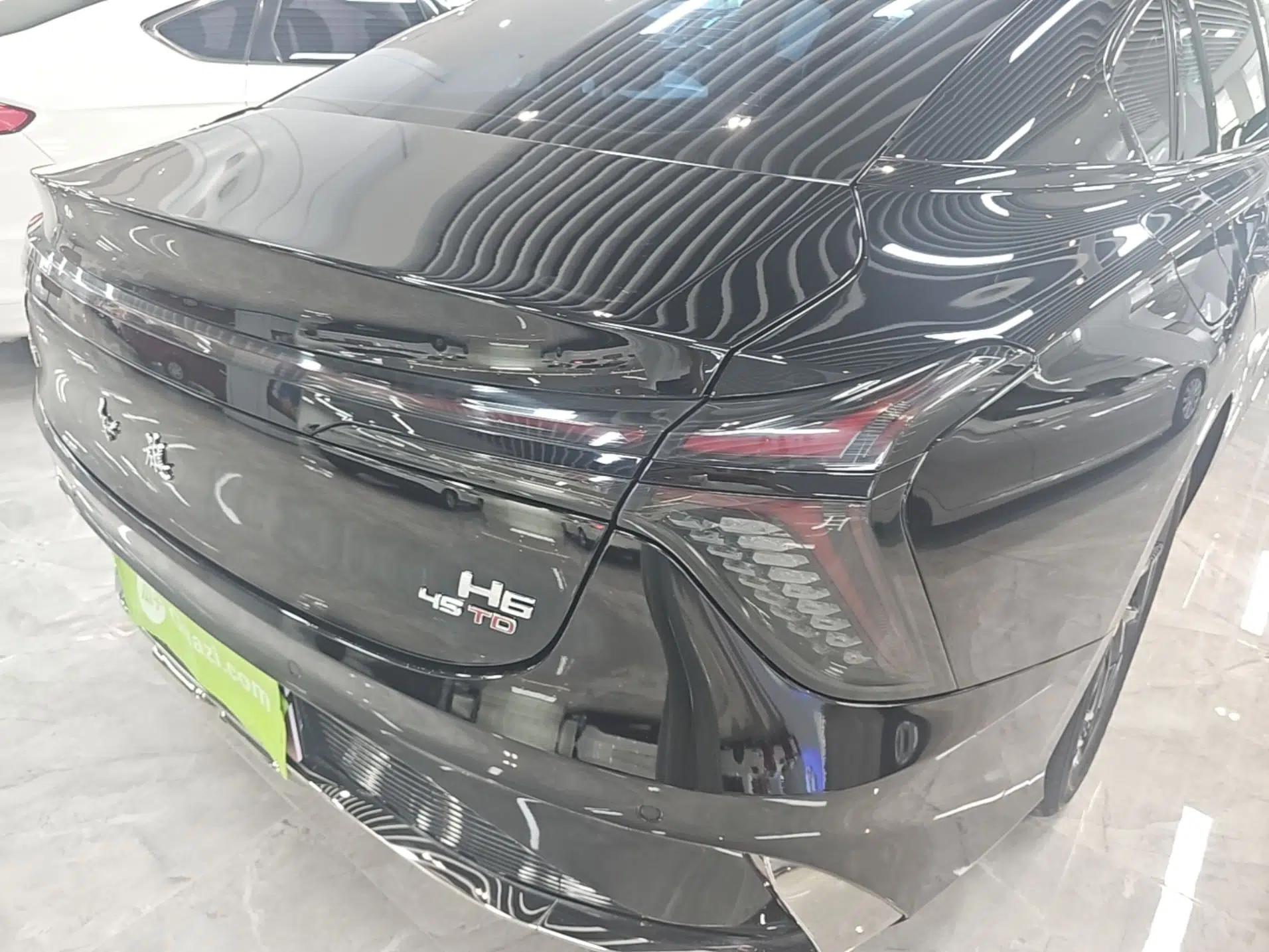 Hongqi H6 2023 2.0T Zhiyi Version — миниатюра 9