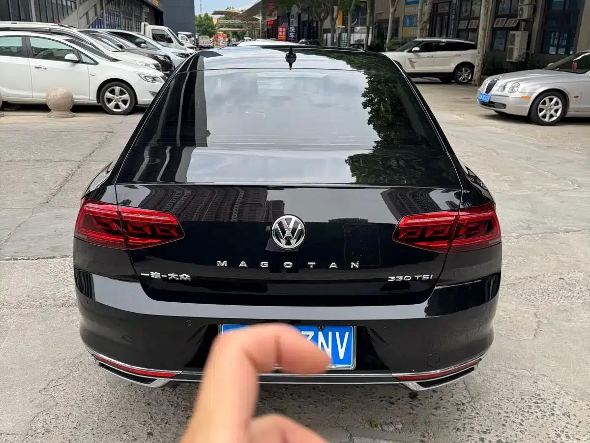 2020 Volkswagen Passat 330TSI DSG Luxury — миниатюра 8