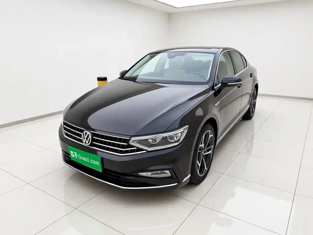 Volkswagen Magotan 2023 2 Millionth Unit Commemorative Edition 330TSI DSG Luxury — миниатюра 1