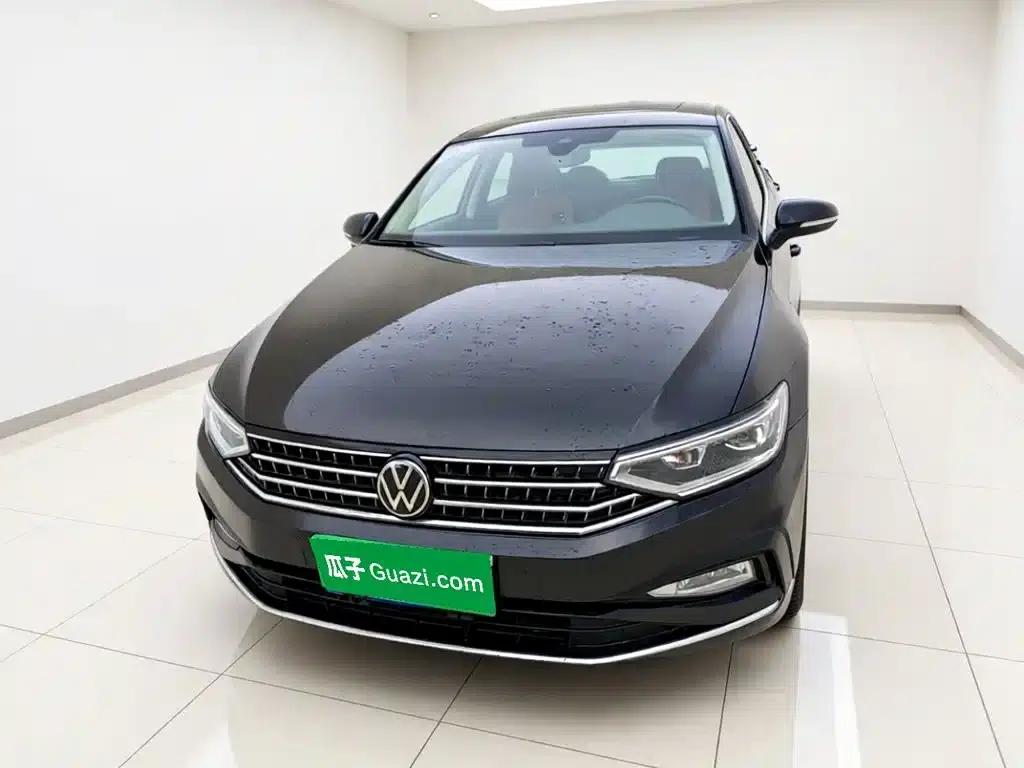 Volkswagen Magotan 2023 2 Millionth Unit Commemorative Edition 330TSI DSG Luxury — миниатюра 2