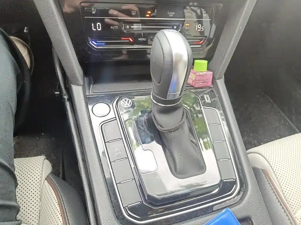 Volkswagen Magotan 2023 2 Millionth Unit Commemorative Edition 330TSI DSG Luxury — миниатюра 10